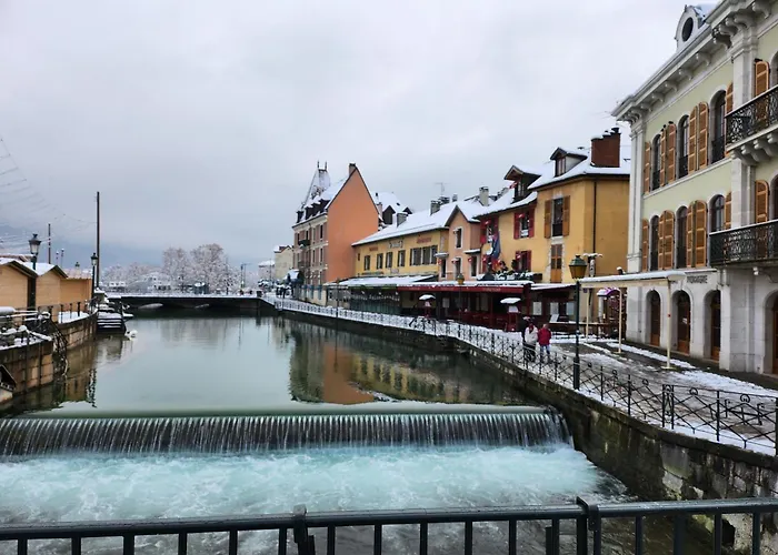 Hyper Centre Annecy Et Bord Du Lac